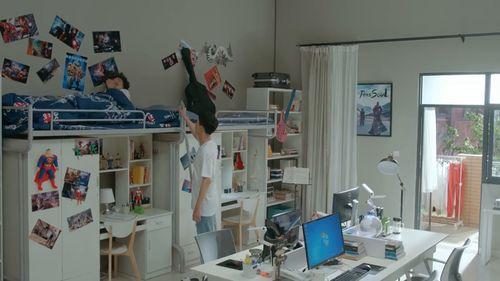 国产带女友回宿舍视频,国产情侣甜蜜回宿生活大揭秘