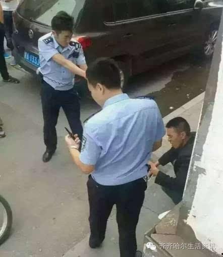 男子掏吊瓶视频播放国产,国产生态环保意识觉醒